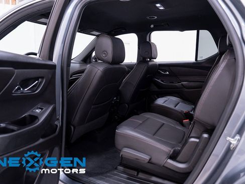 Used 2023 Chevrolet Traverse RS w/ LPO, Floor Liner Package AWD/4WD image 41