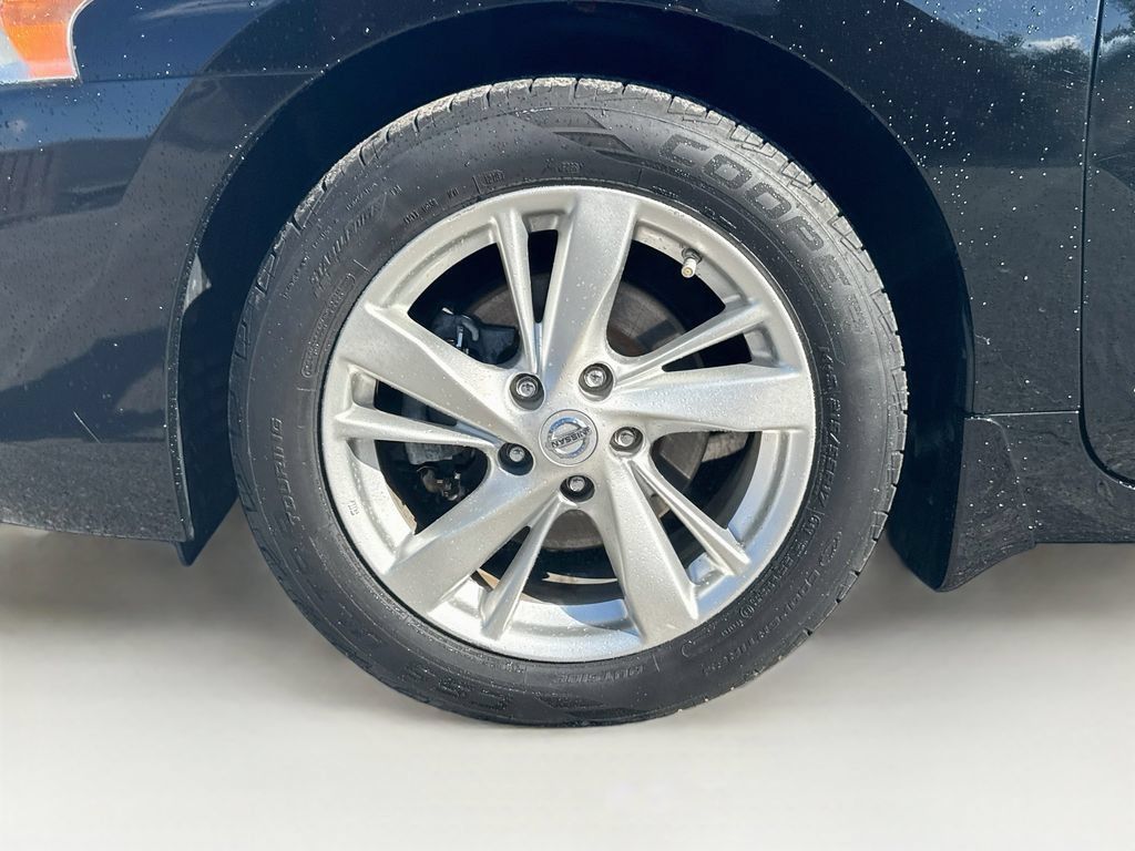 Used 2014 Nissan Altima 2.5 SL w/ Technology Package FWD image 31