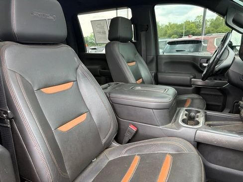 Used 2020 GMC Sierra 2500 AT4 w/ AT4 Premium Package AWD/4WD image 11