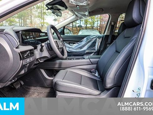 Certified 2025 Nissan Murano SV image 36