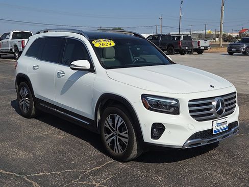 Used 2024 Mercedes-Benz GLB 250 4MATIC image 7