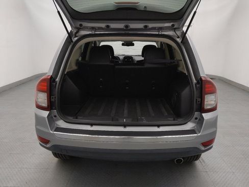 Used 2017 Jeep Compass High Altitude AWD/4WD image 29