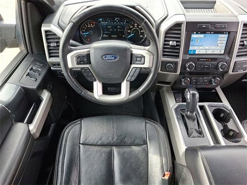 Used 2019 Ford F150 Lariat image 11