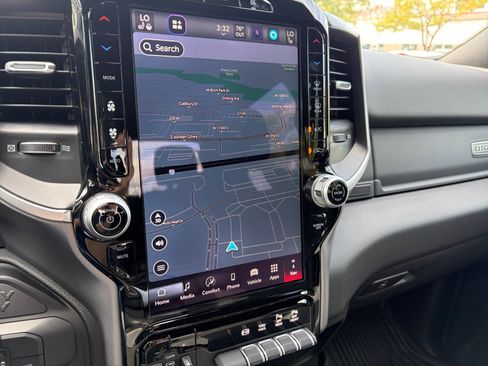 New 2026 RAM 2500 Big Horn AWD/4WD image 13