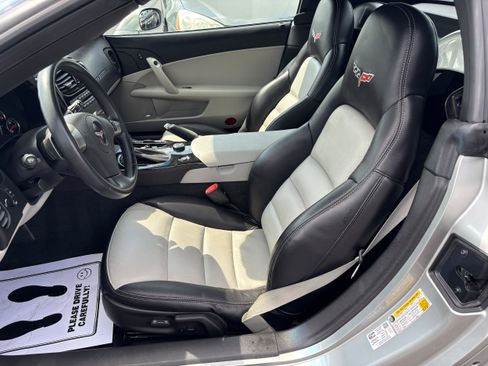 Used 2008 Chevrolet Corvette Convertible w/ Preferred Equipment Group RWD image 9