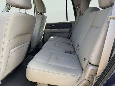Used 2014 Ford Expedition XLT RWD image 11