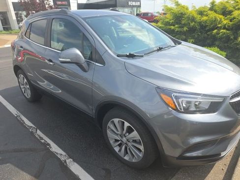 Used 2019 Buick Encore Preferred image 3