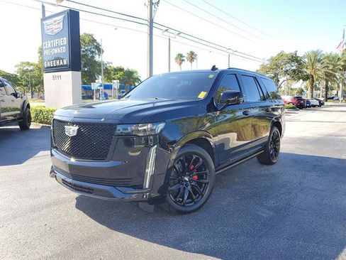 Certified 2023 Cadillac Escalade Sport w/ LPO, ONYX Package AWD/4WD image 20