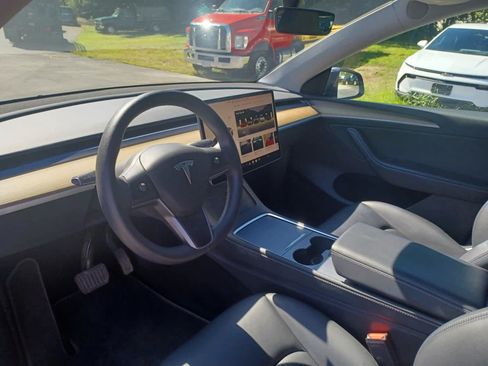 Used 2023 Tesla Model Y Long Range AWD/4WD image 8