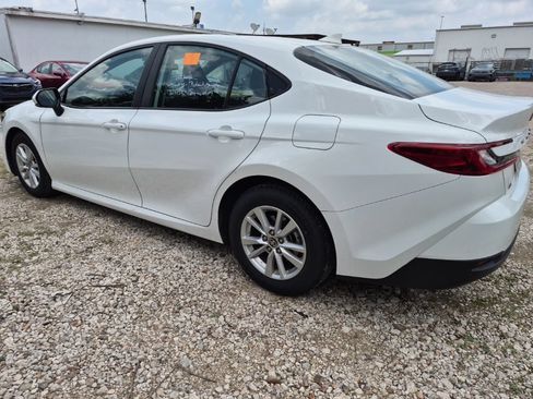 Used 2025 Toyota Camry LE FWD image 2