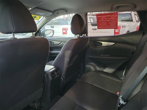 Certified 2022 Nissan Rogue Sport S image 8