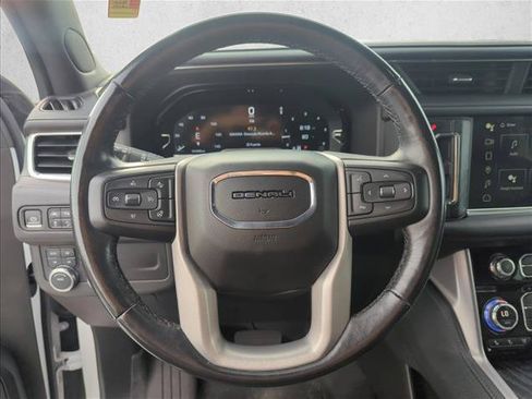 Used 2023 GMC Yukon XL Denali AWD/4WD image 12