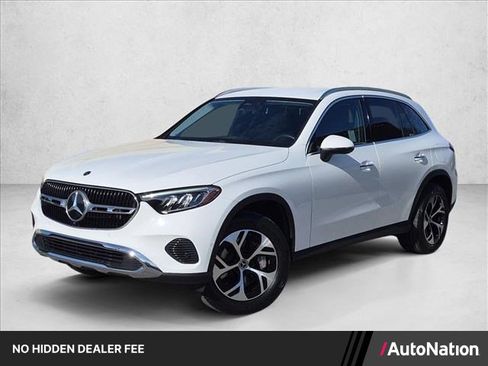 Used 2025 Mercedes-Benz GLC 350e 4MATIC image 1