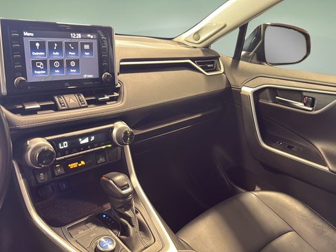 Used 2020 Toyota RAV4 Limited w/ Carpet Mat Package AWD/4WD image 27
