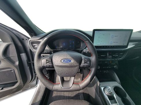 Used 2024 Ford Escape ST-Line w/ Tech Pack #1 AWD/4WD image 13