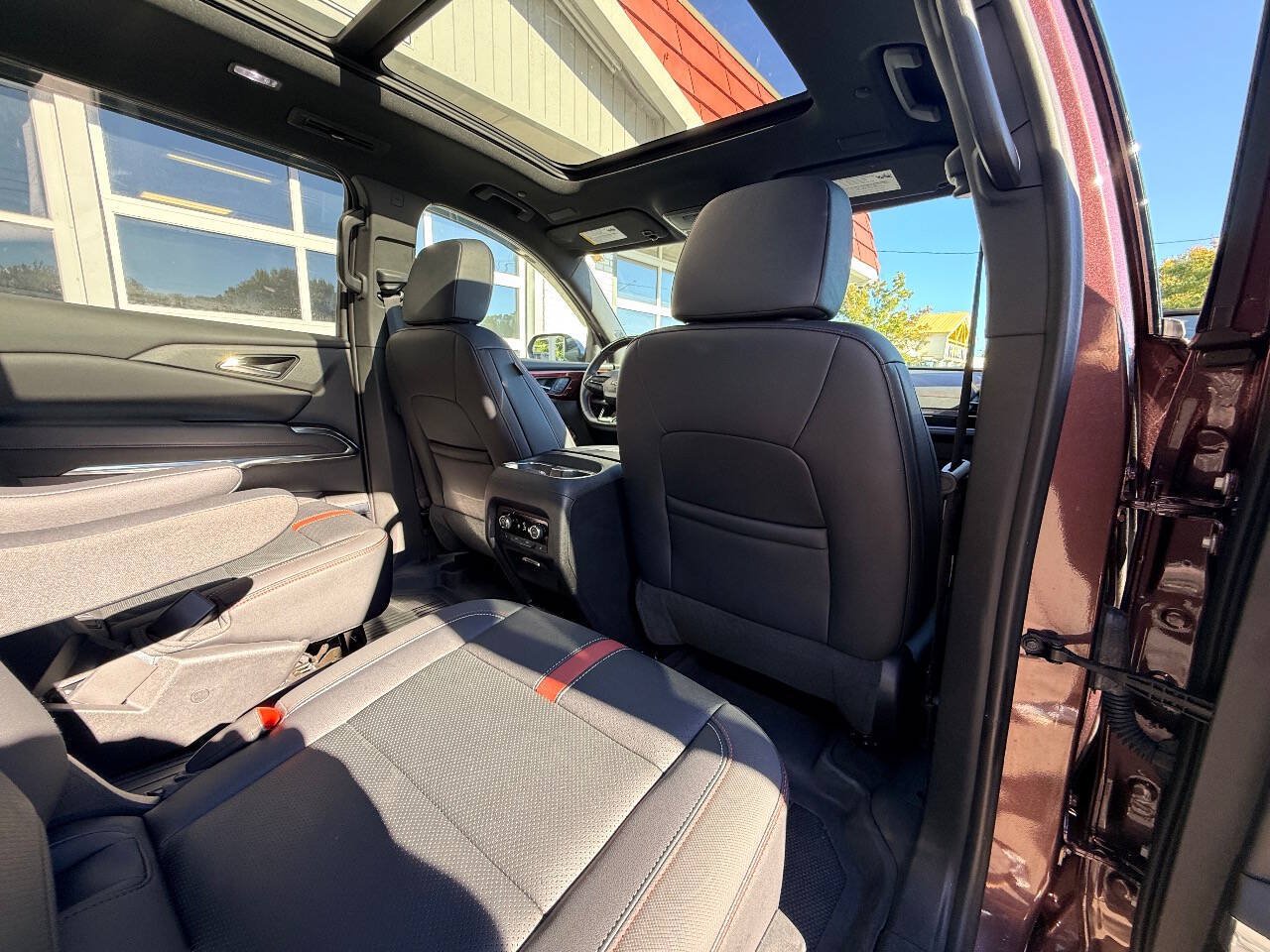 Used 2025 Chevrolet Traverse RS w/ LPO, Floor Liner Package AWD/4WD image 51