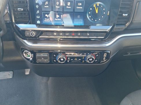 Used 2024 Chevrolet Silverado 2500 LT image 11