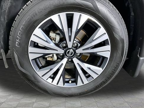 Used 2021 Nissan Rogue SV FWD image 30