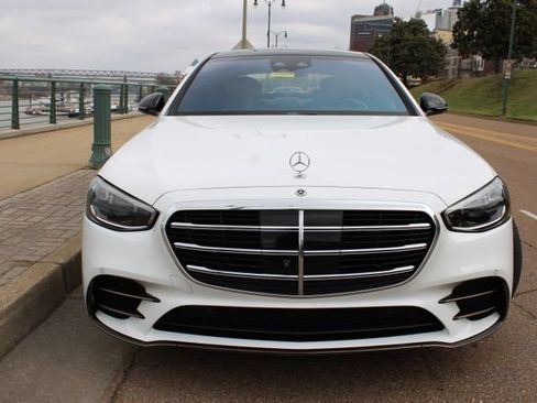 Used 2024 Mercedes-Benz S 580 4MATIC Sedan image 3