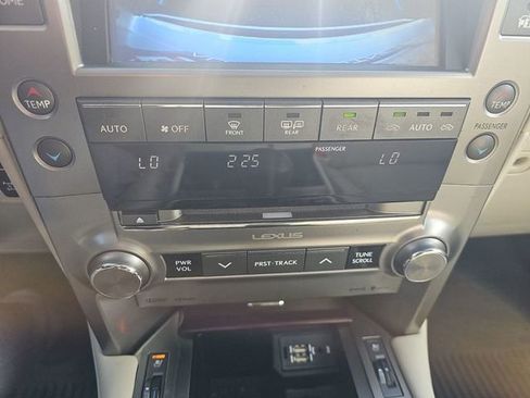 Used 2017 Lexus GX 460 image 30