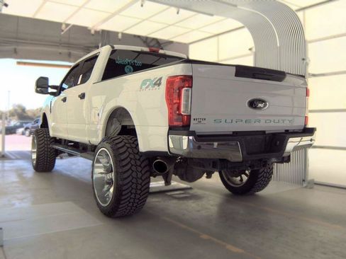 Used 2019 Ford F250 XLT w/ XLT Value Package AWD/4WD image 5