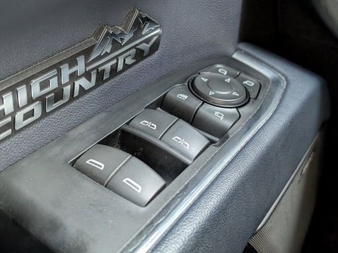 Used 2024 Chevrolet Silverado 1500 High Country w/ Technology Package image 40