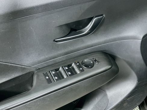 Used 2025 Hyundai Kona SEL FWD image 15