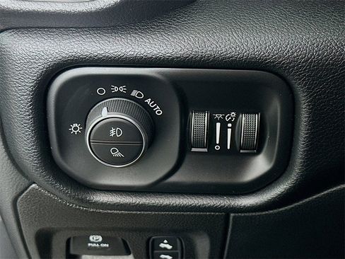 Used 2022 RAM 1500 Laramie image 10