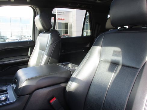 Used 2019 Ford Expedition XLT w/ Equipment Group 202A image 44