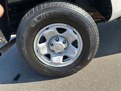 Used 2021 Toyota Tacoma SR image 14