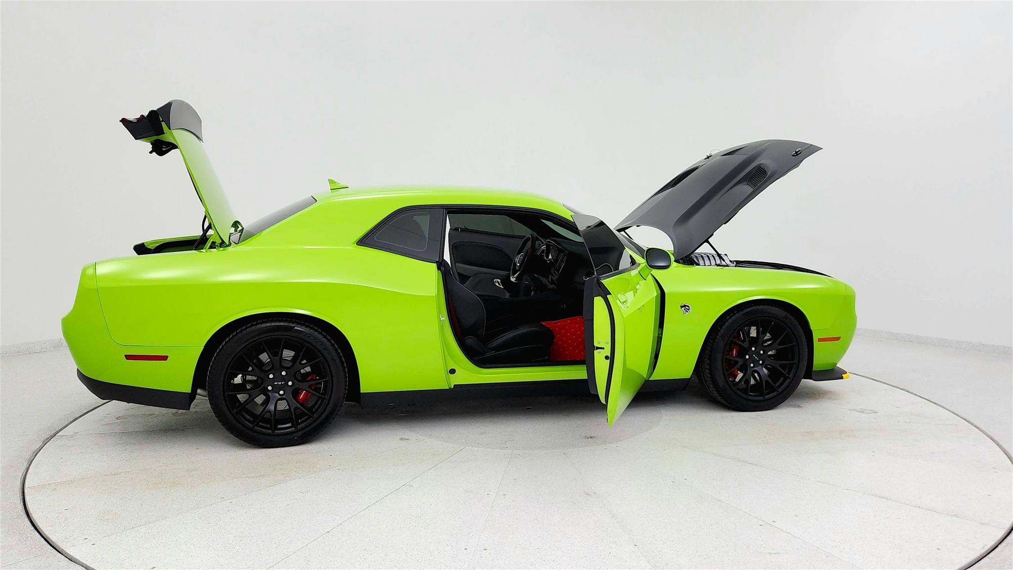 Used 2015 Dodge Challenger SRT Hellcat RWD image 25