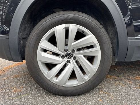 Used 2023 Volkswagen Atlas Cross Sport SE image 17