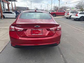 Used 2021 Chevrolet Malibu LT FWD video 3