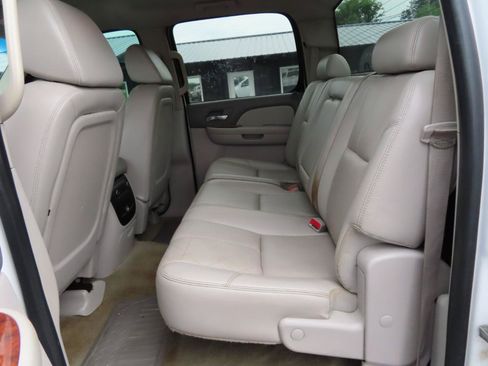 Used 2008 Chevrolet Silverado 2500 LTZ w/ Suspension Package, Off-Road AWD/4WD image 39