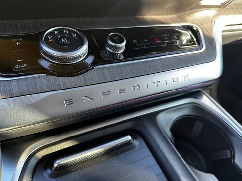 New 2025 Ford Expedition Platinum w/ Platinum Ultimate Package image 82