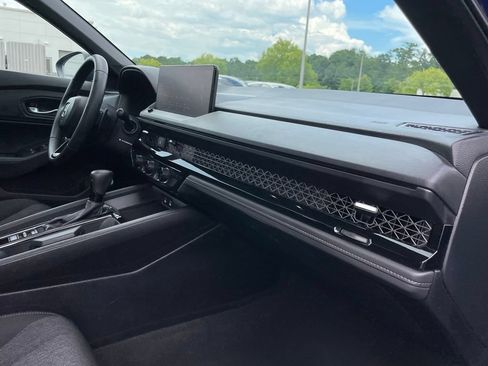 Certified 2025 Honda Accord Sport image 33