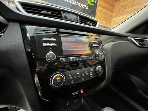 Used 2016 Nissan Rogue S AWD/4WD image 21