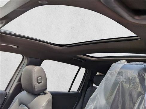 New 2026 Mercedes-Benz GLB 250 4MATIC image 15
