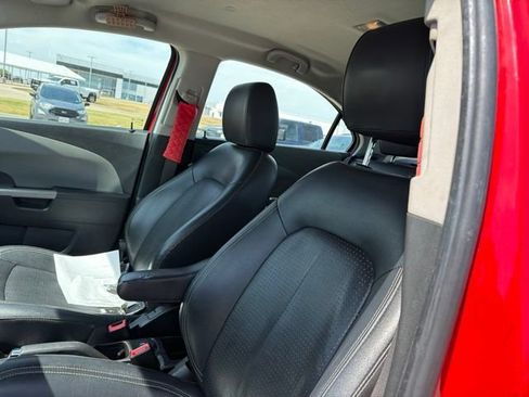 Used 2020 Chevrolet Sonic Premier FWD image 11