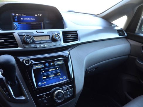 Used 2014 Honda Odyssey EX-L image 21