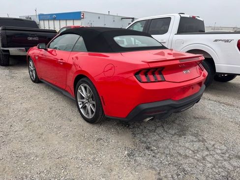 Used 2025 Ford Mustang GT Premium image 3