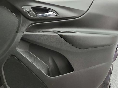 Used 2020 Chevrolet Equinox LT w/ LPO, Floor Liner Package FWD image 28
