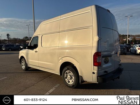 Used 2016 Nissan NV 2500 SV w/ Technology Package image 8