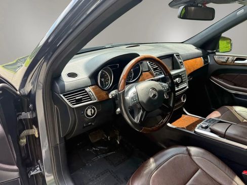 Used 2014 Mercedes-Benz GL 550 4MATIC image 22