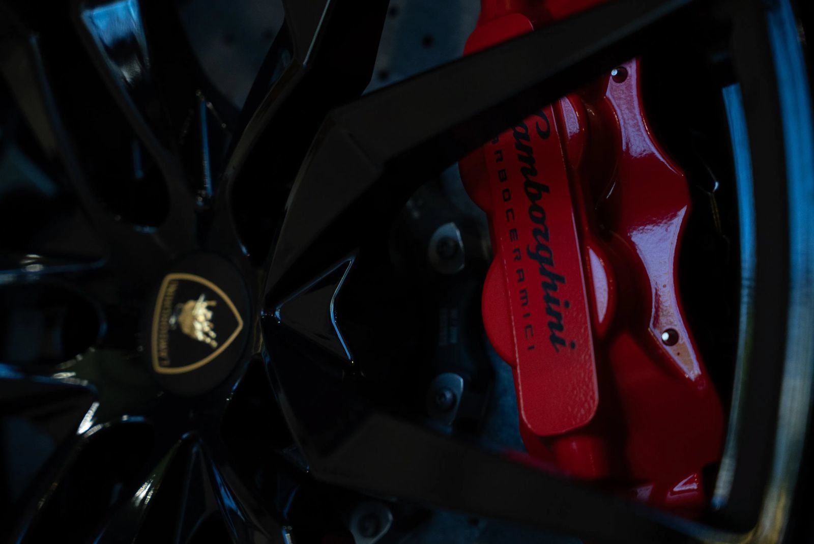 Used 2018 Lamborghini Aventador S AWD/4WD image 12