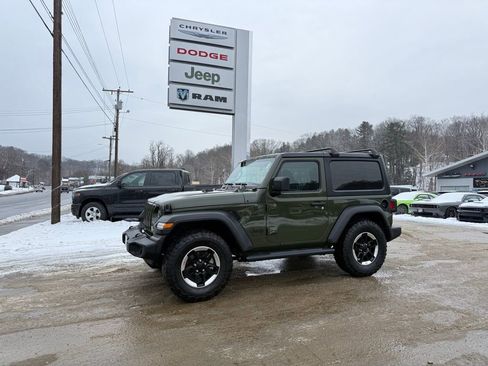 Used 2023 Jeep Wrangler Sport S image 4