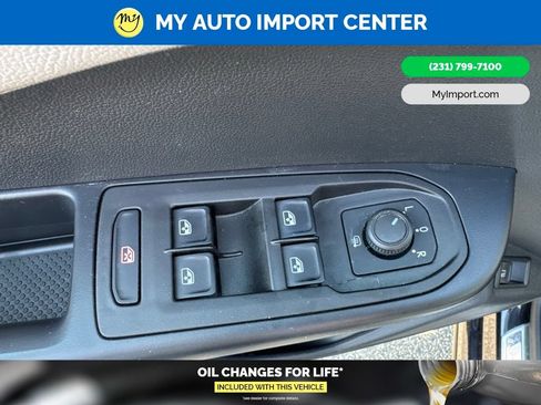 Used 2024 Volkswagen Taos SE AWD/4WD image 11