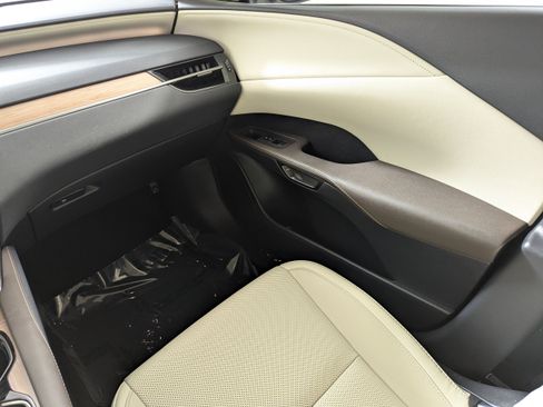 Used 2024 Lexus RX 350 Premium image 11