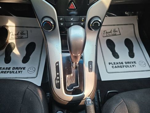 Used 2016 Chevrolet Cruze LT image 14