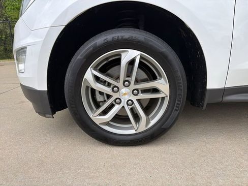 Used 2016 Chevrolet Equinox LTZ w/ Enhanced Convenience Package image 9